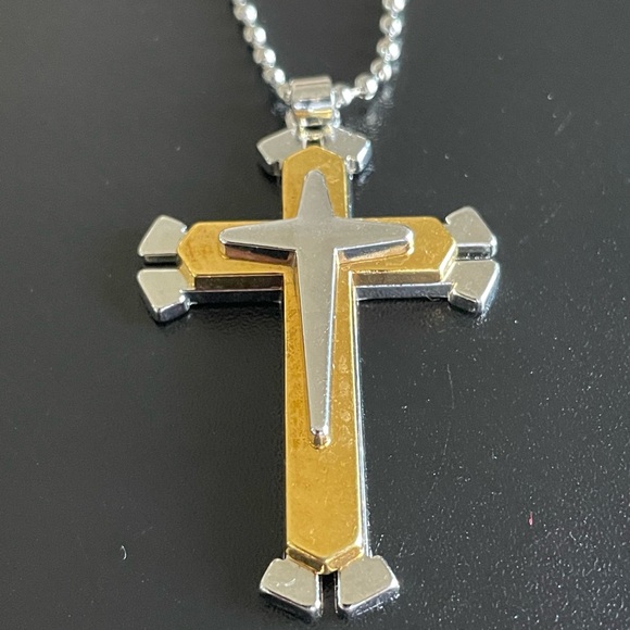 Gold silver stainless steel cross necklace for men - Picture 3 of 8